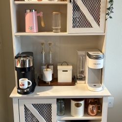 Coffee/bar Hutch