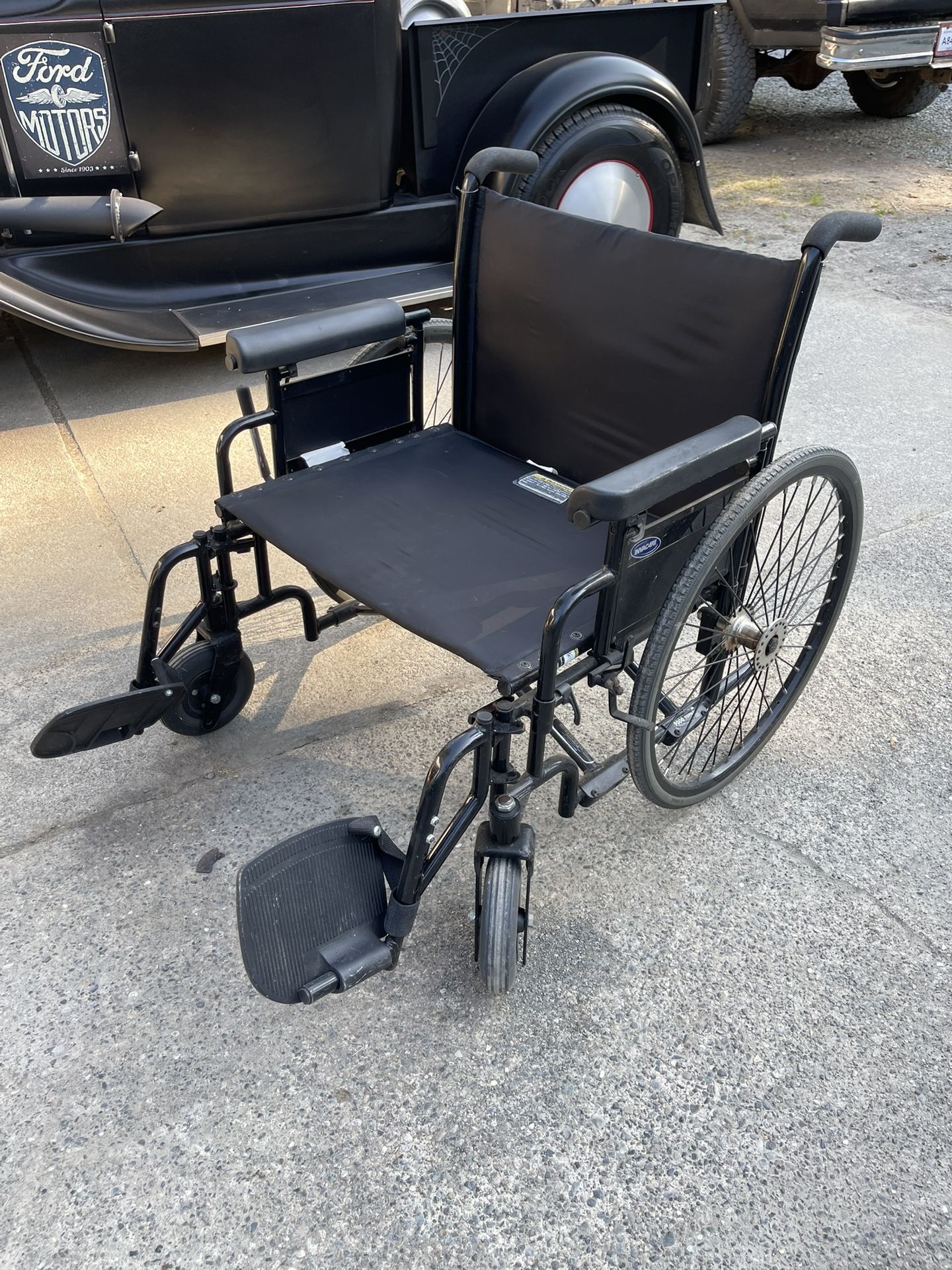 Wheel Chair/large