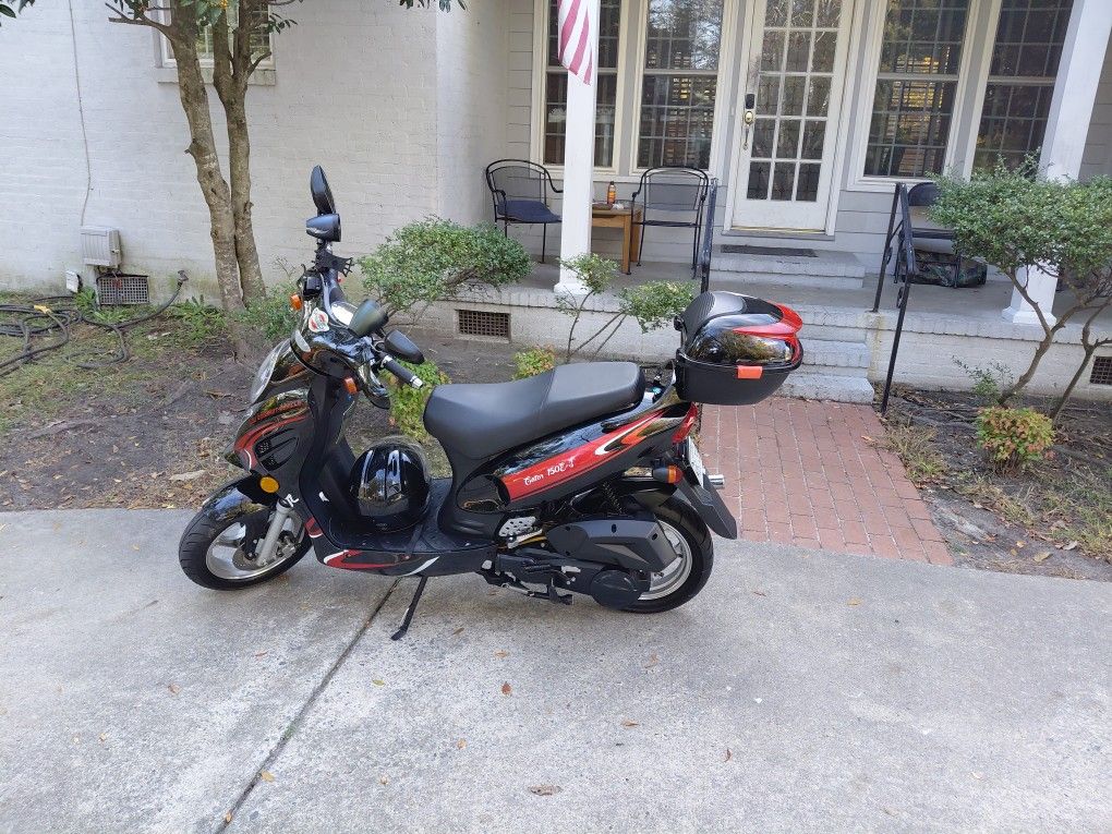 2025 150 Gator scooter Gator 150 E-3
