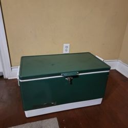 1970s Vintage Coleman Metal Steel-Belted 54 Quart Cooler Ice Chase With White Base 