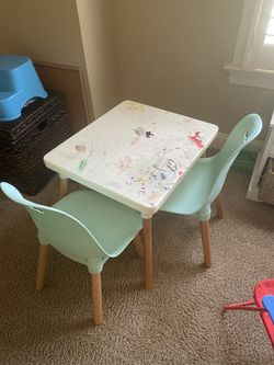 Little Kids Chair And Table 