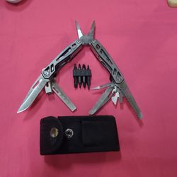 Brand New 21-1 Multi Tool With Sheath