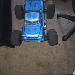 Arrma Notorious 6s R2R