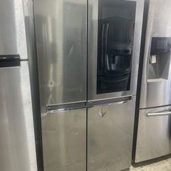 SALE! Refrigerator Door in door LG 36” inches wide/ nevera heladera frio refrigerador 