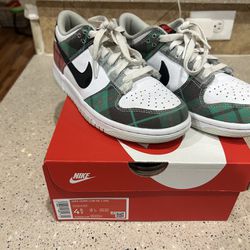 Nike Dunk Plaid Sz 4.5