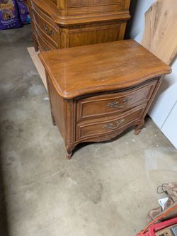 Thomasville 2-Drawer Nightstand / End Table – Solid Wood