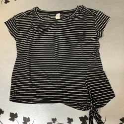 Women’s Top (size XS)