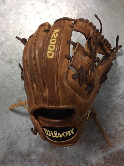 A2000 Dustin Pedroia 11.5 Wilson Baseball Glove