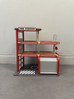 HAPE City Fire Station Wooden Toy (Good condition) PICK UP IN CORNELIUS