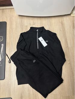 Alo Yoga Sweatsuit