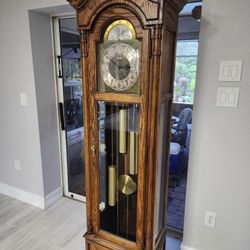 Beautiful Howard Miller Grandfather Clock 