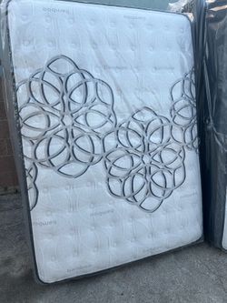 Full Size Mattress Pillow Top New bedframe sold separately