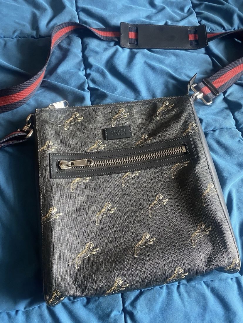 Gucci GG Supreme Tigers Men's Messenger Bag
