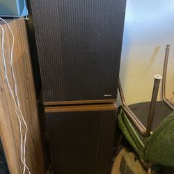 Pair Of Bose “501 IV Series” Speakers