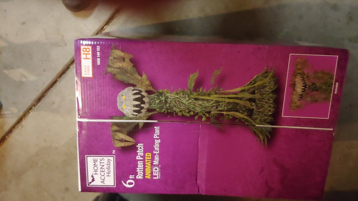 Home Depot Halloween Man Eating Plant.