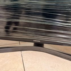Samsung Tv New 70 Inch 