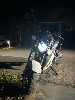 White grome style motorcycle 50 cc