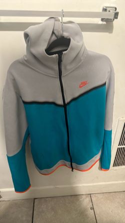 Nike. Tech