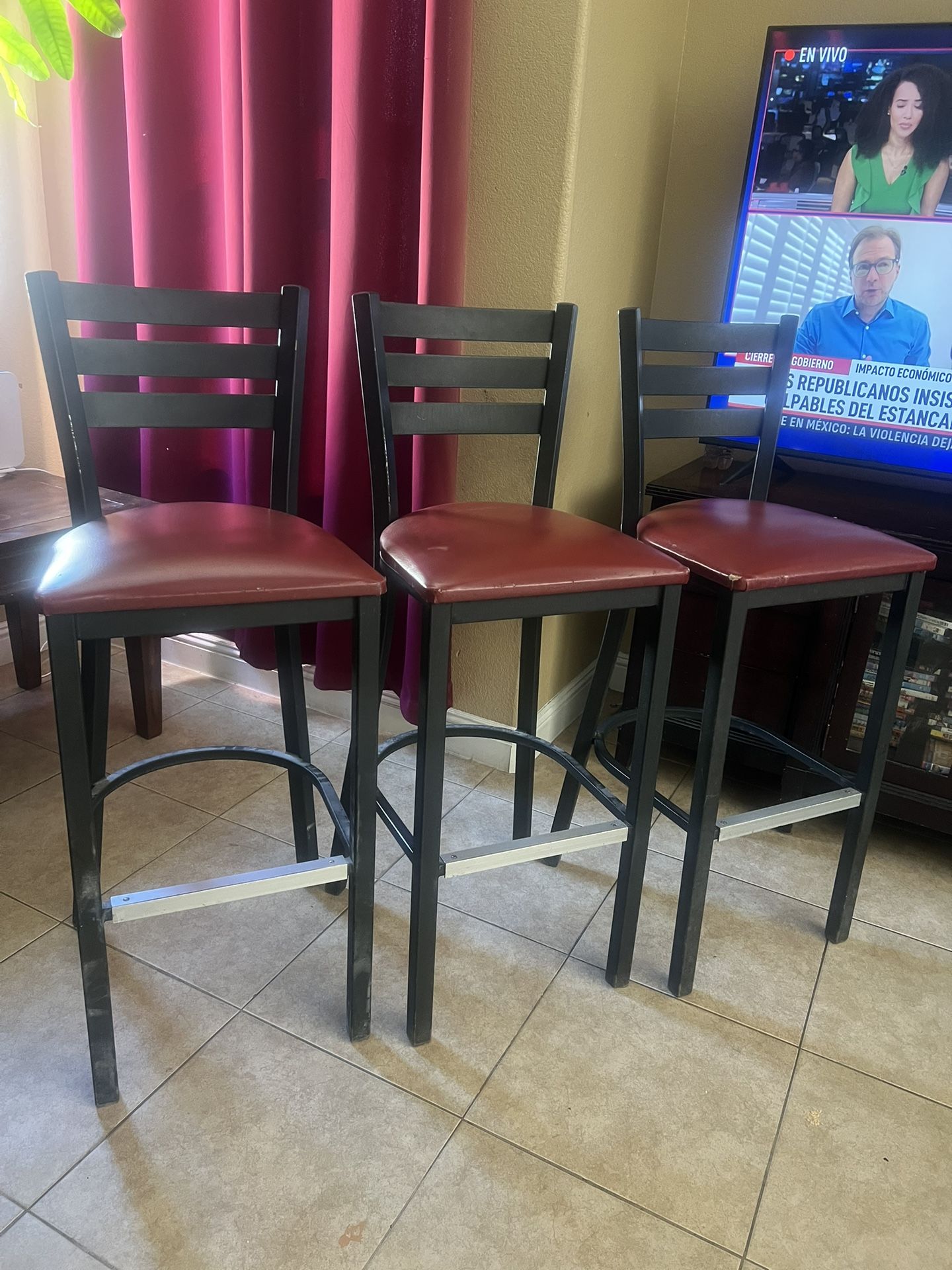 3 stools (metal )