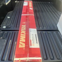 Yakima Road Shower 4 (Brand New)