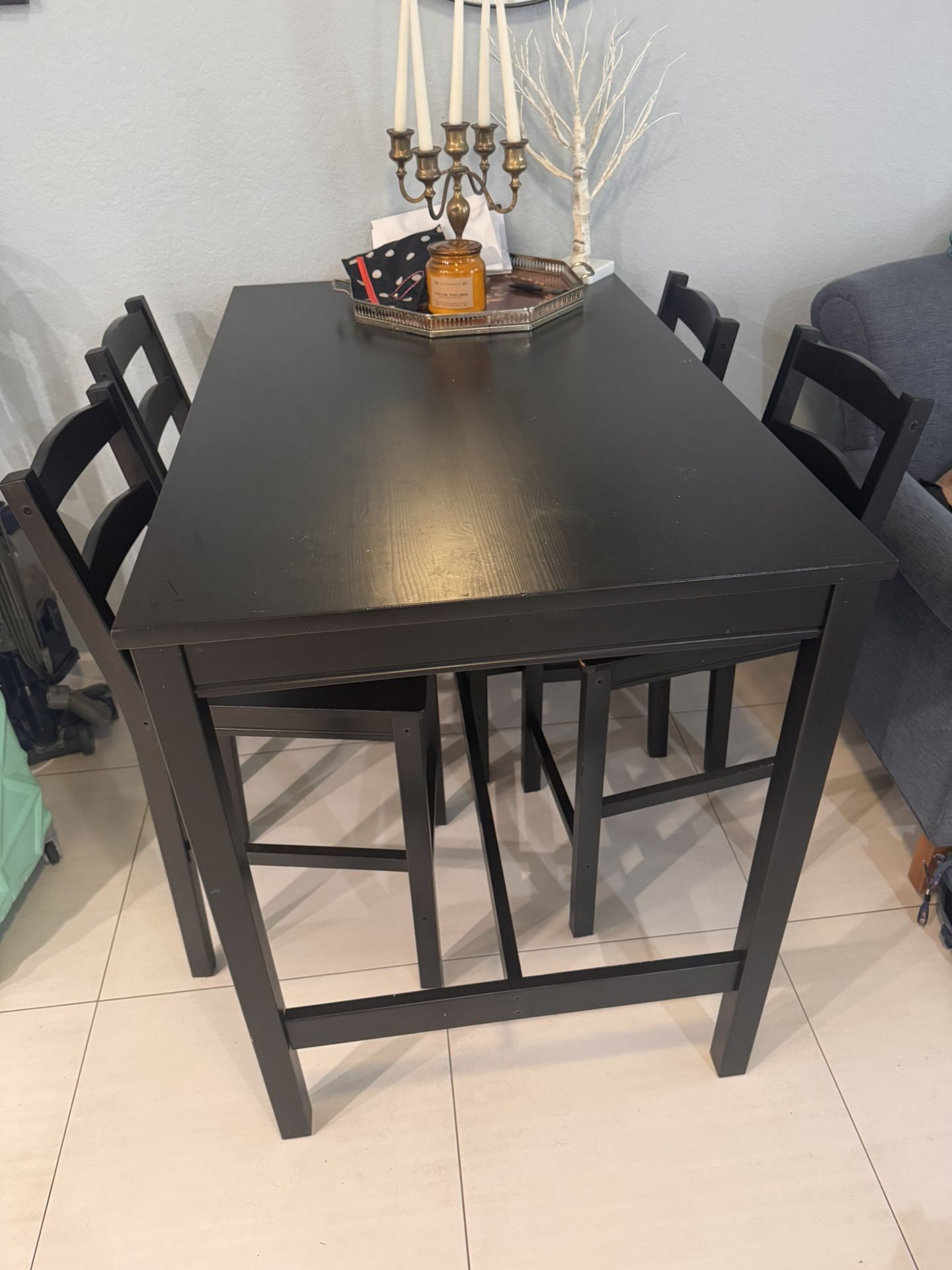 Wooden Small Dining Room Table With High Chairs