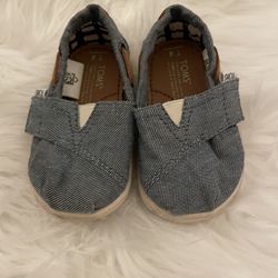 Toms baby shoes 4c