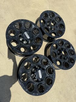 Ford F350 20” Gloss Black Finish 