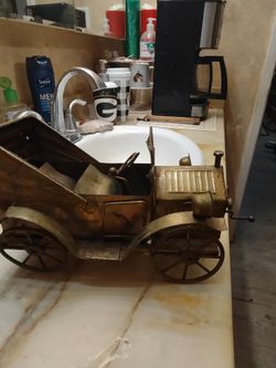 1903 Antique Music Car