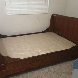 Solid Mahogany Wooden Queen Sleigh Bed 