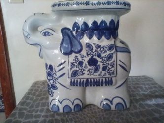 Chinese Blue And White PLANT STAND