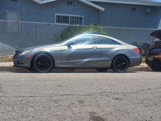 2011 E350.. $3800