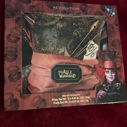 Mad Hatter pallet Revolution Beauty