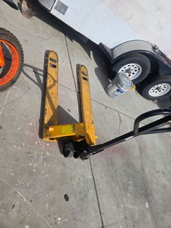 Pallet jack