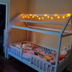 Montessori Twin Bed