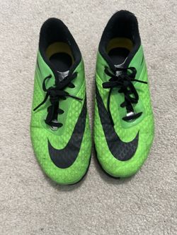 Turf Soccer Shoes Nike Size 6 Youth 