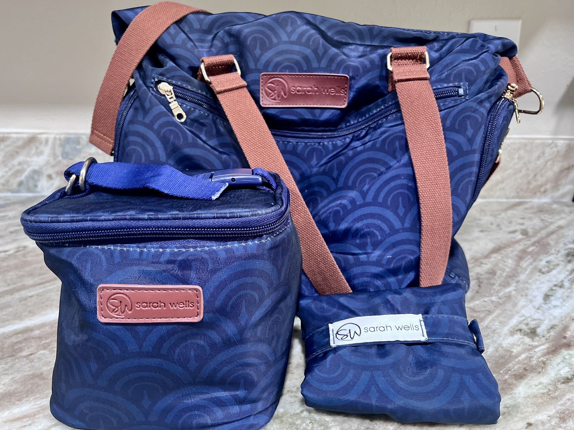 Sarah Wells “Deco” Pump Bag Set