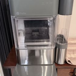 GE Profile Crushed Ice Maker