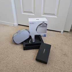 Oculus GO Standalone Vr 32gb MINT MINT Condition 