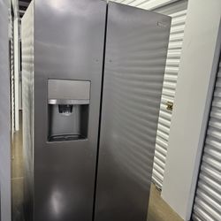 Frigidaire Refrigerator 