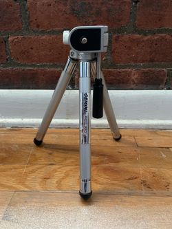 Mini tripod