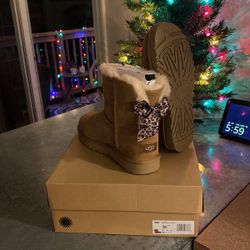 Women’s Size 10 Ugg Boots