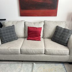 Living Spaces Queen Sofa Sleeper – Excellent Condition