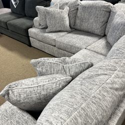 Beautiful Brand New Sectional 