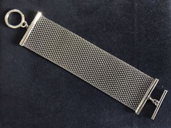 Silver mesh milanese toggle bracelet