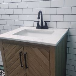 Vanity New 24 Inches With Vanity Top