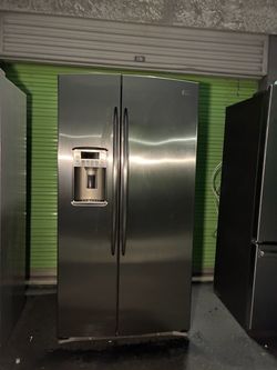 Counter depth GE Profile Side-by-Side Refrigerator – Stainless Steel – Ice & Water