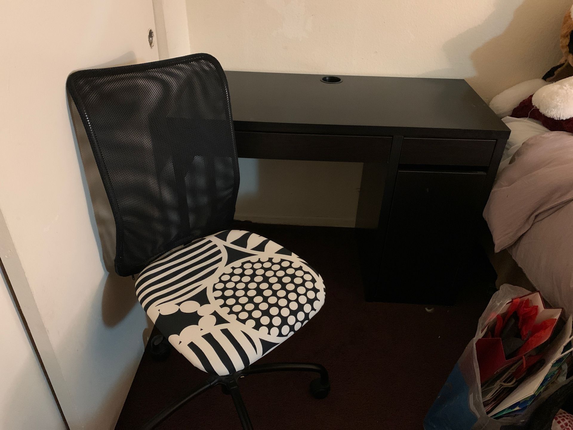 Desk & Chair