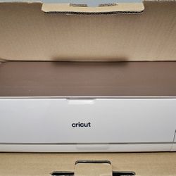 CRICUT EXPLORER 4 BRAND NEW