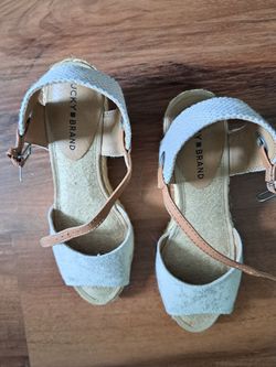 Lucky Brand size 8.5