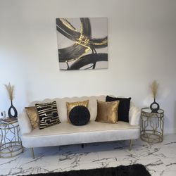 Cute sofa With Pillows 